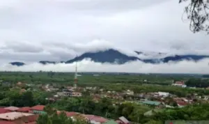 Gunung Bur Ni Telong di Kabupaten Bener Meriah, Aceh.