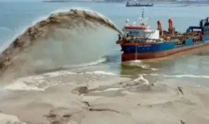 Pengerukan Pasir Laut Harus Dilakukan Hati-hati