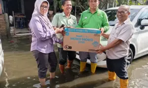 Memberikan bantuan saat bencana alam ke daerah-daerah terdampak banjir