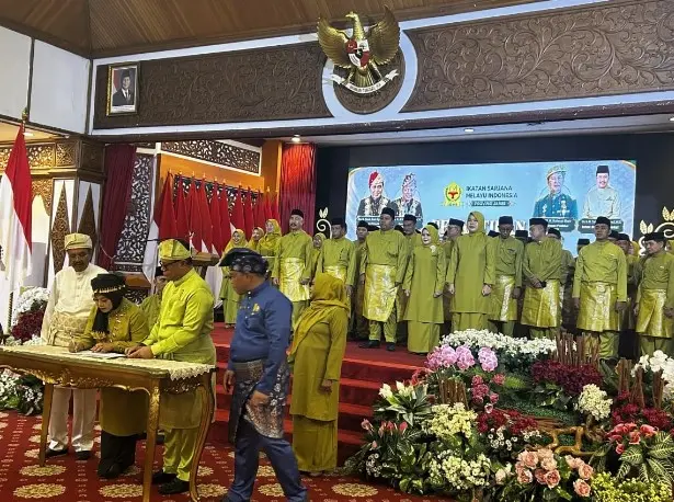 Hj. Ernawati, S.Ag, M.Pd Dilantik Sebagai Ketua Pengurus Wilayah Prov. Jambi periode 2026-2030