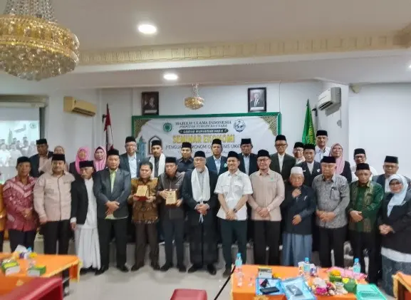 Ketua Umum MUI Sumut, Dr. H. Maratua Simanjuntak, menyambut baik gagasan Kadin Sumut