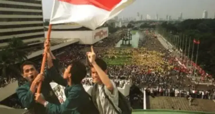 Google Image. Tragedi Mei '98 Dalam Demokras Indonesia