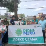 LAZ Persis Sumut bersama Camat Medan Johor, Lurah dan Kepling Suka Maju menerima bantuan Korban Angin Puting Biliung di Kanal Kelurahan Suka Maju.